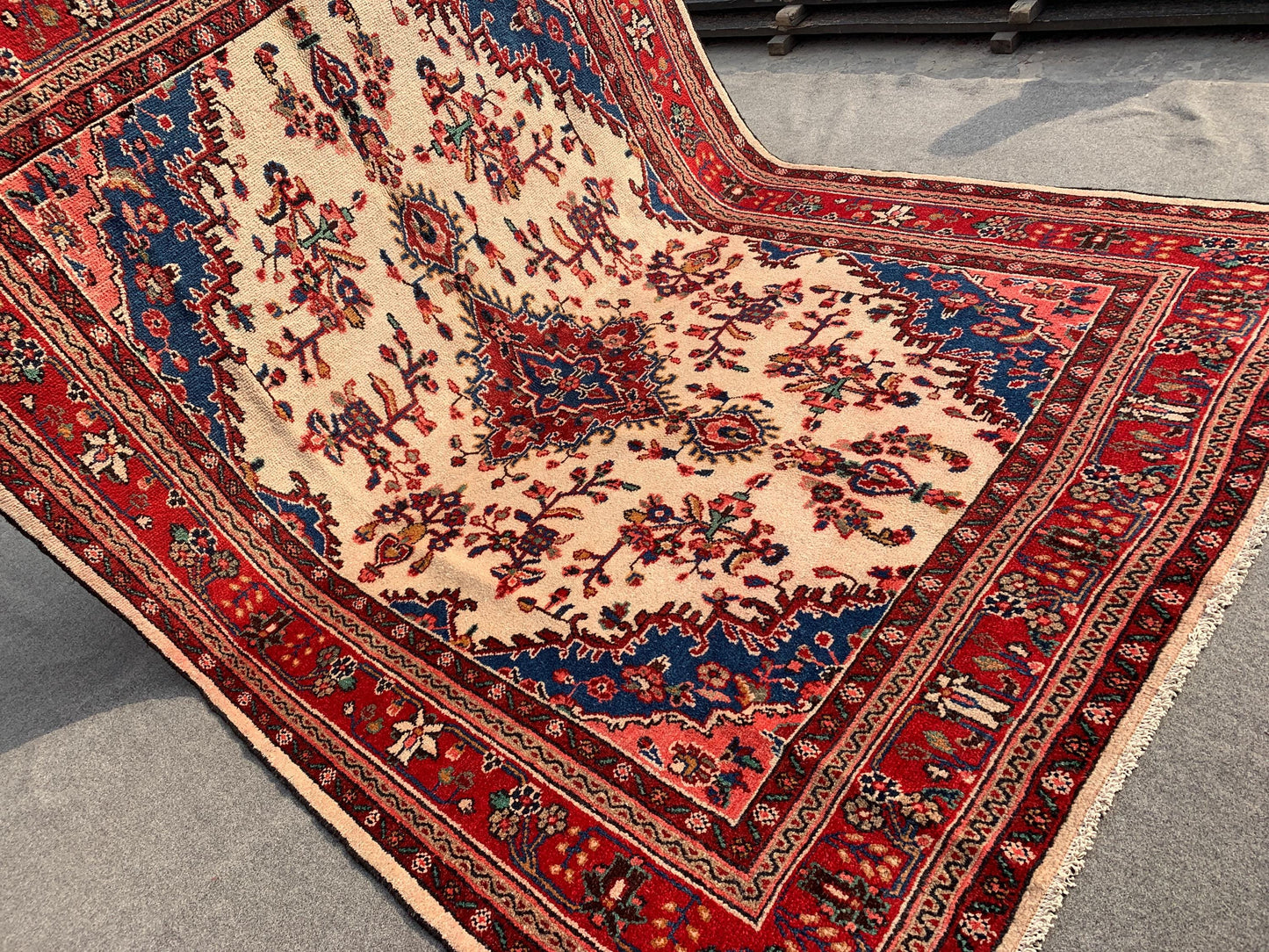Floral Turkish design Rug 7x10 ft Handmade Wool Rug