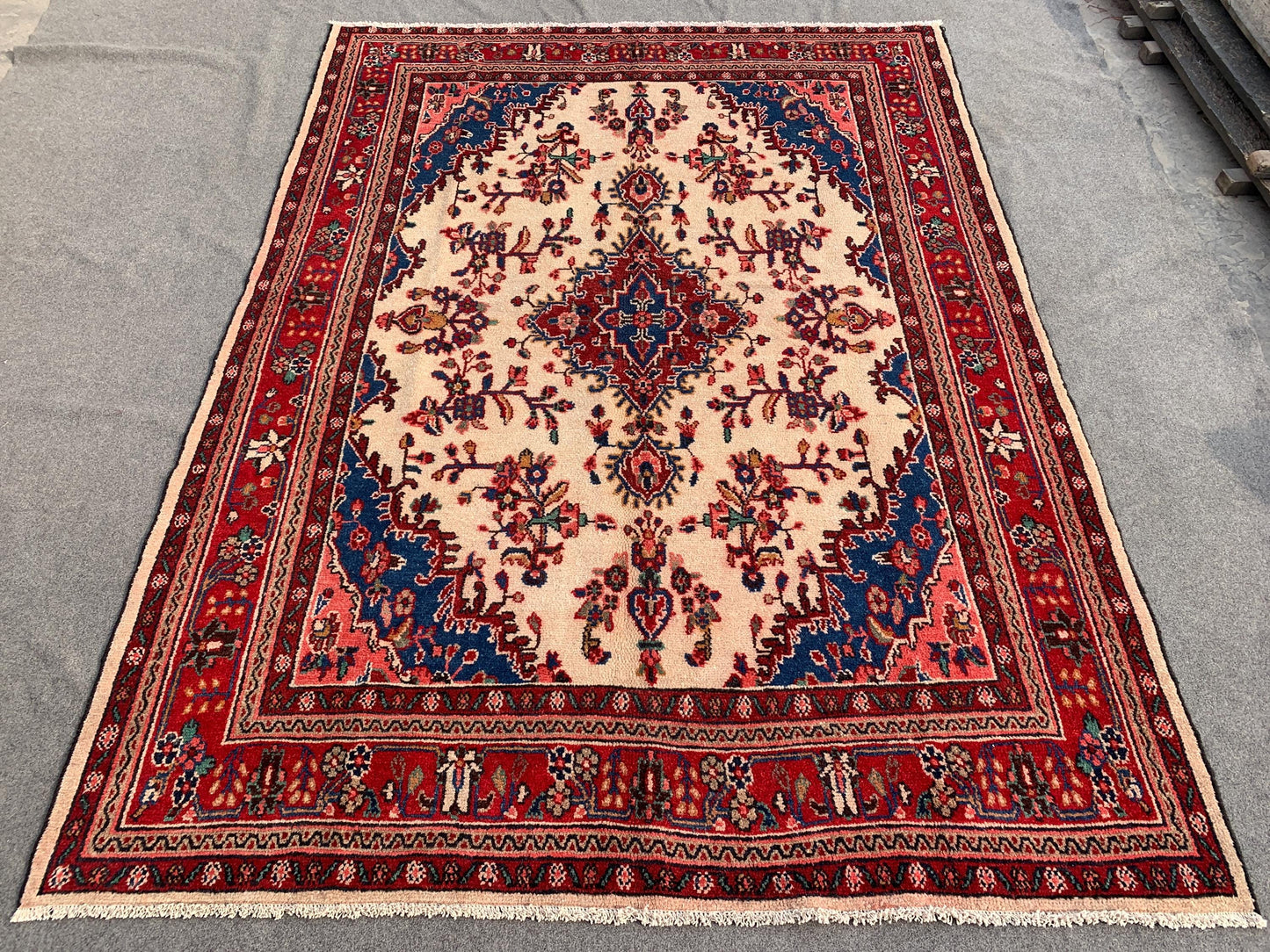 Floral Turkish design Rug 7x10 ft Handmade Wool Rug