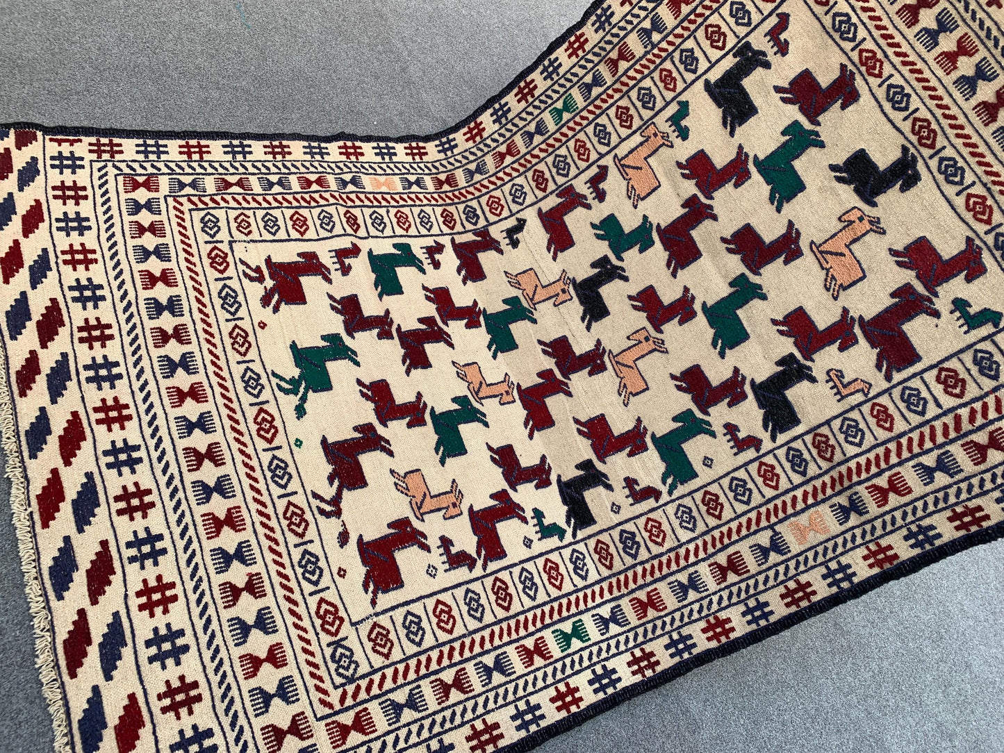 Beige Pictorial Kilim Rug 4x6 ft Afghan Handmade Wool Sumak Kilim Rug