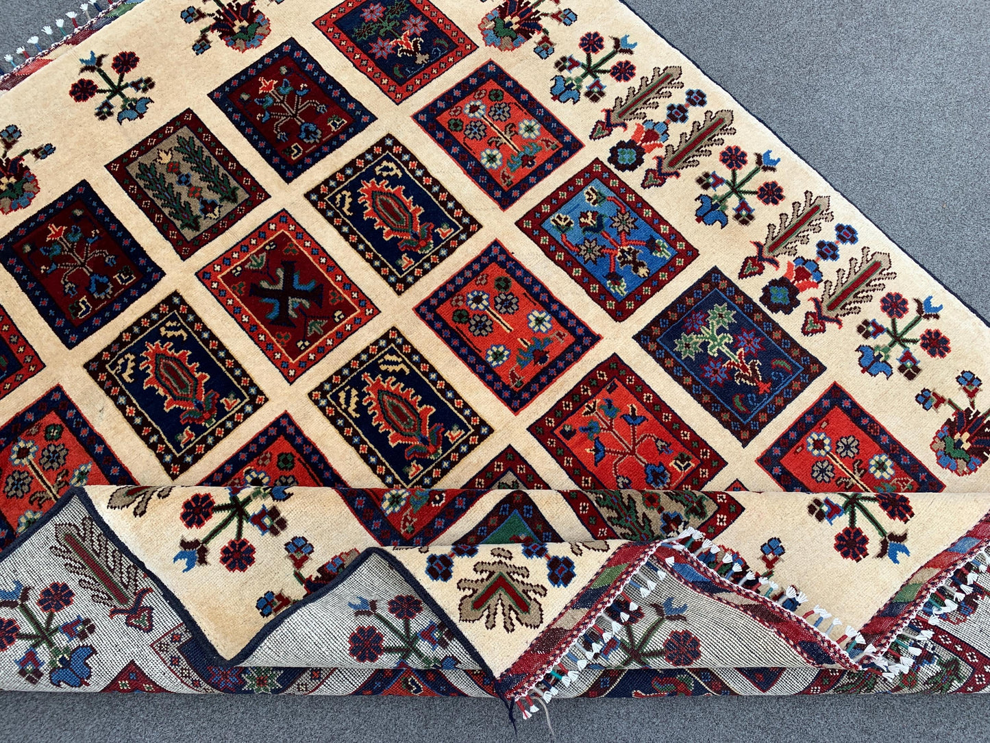 5x6 Ft Amazing Afghan Rug, Natural Hand Knotted Rug, Checkered Floral design Rug, Good Pile Rug, Oriental Wool Rug, Bedroom Living Room Rug.