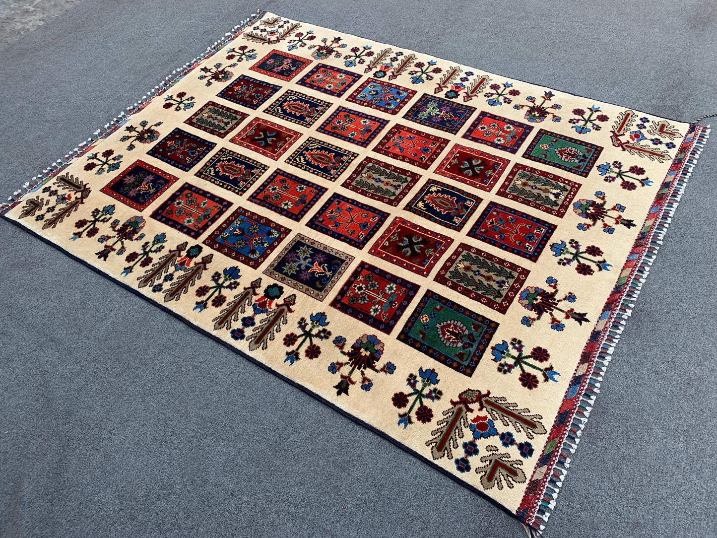 5x6 Ft Amazing Afghan Rug, Natural Hand Knotted Rug, Checkered Floral design Rug, Good Pile Rug, Oriental Wool Rug, Bedroom Living Room Rug.