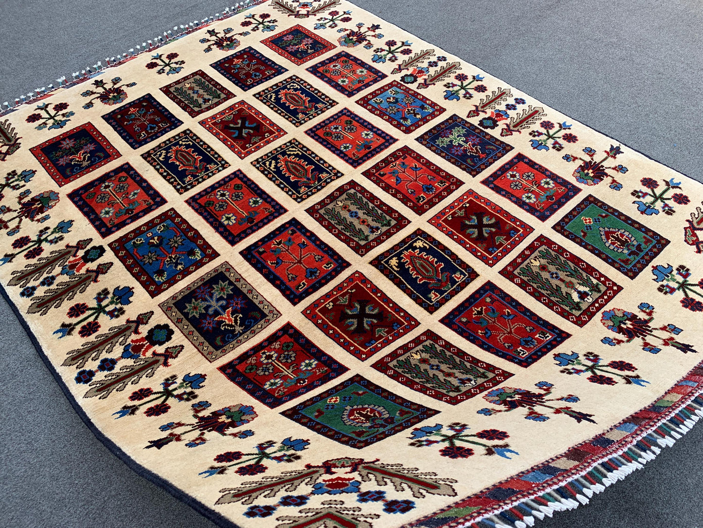 5x6 Ft Amazing Afghan Rug, Natural Hand Knotted Rug, Checkered Floral design Rug, Good Pile Rug, Oriental Wool Rug, Bedroom Living Room Rug.
