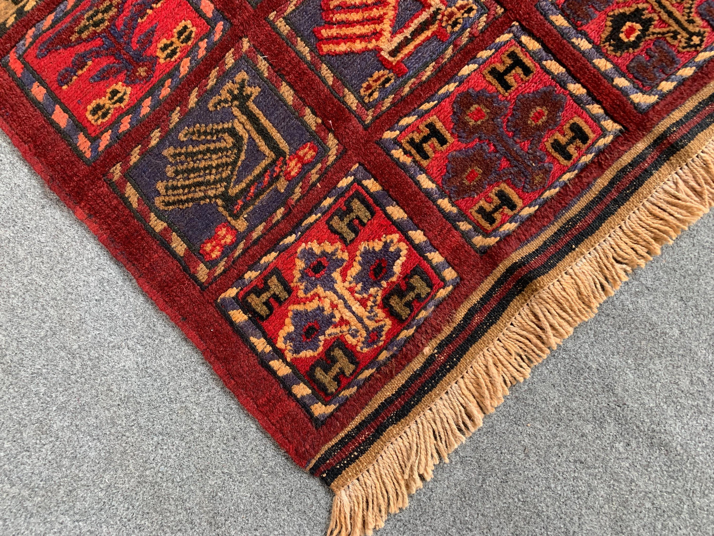 Amazing Pictorial kilim Rug, 3x4 Ft Afghan Hand Knotted kilim Rug, Nokar design Rug, Birds Floral Rug, Oriental Rug, Best for Kids Room Rug.