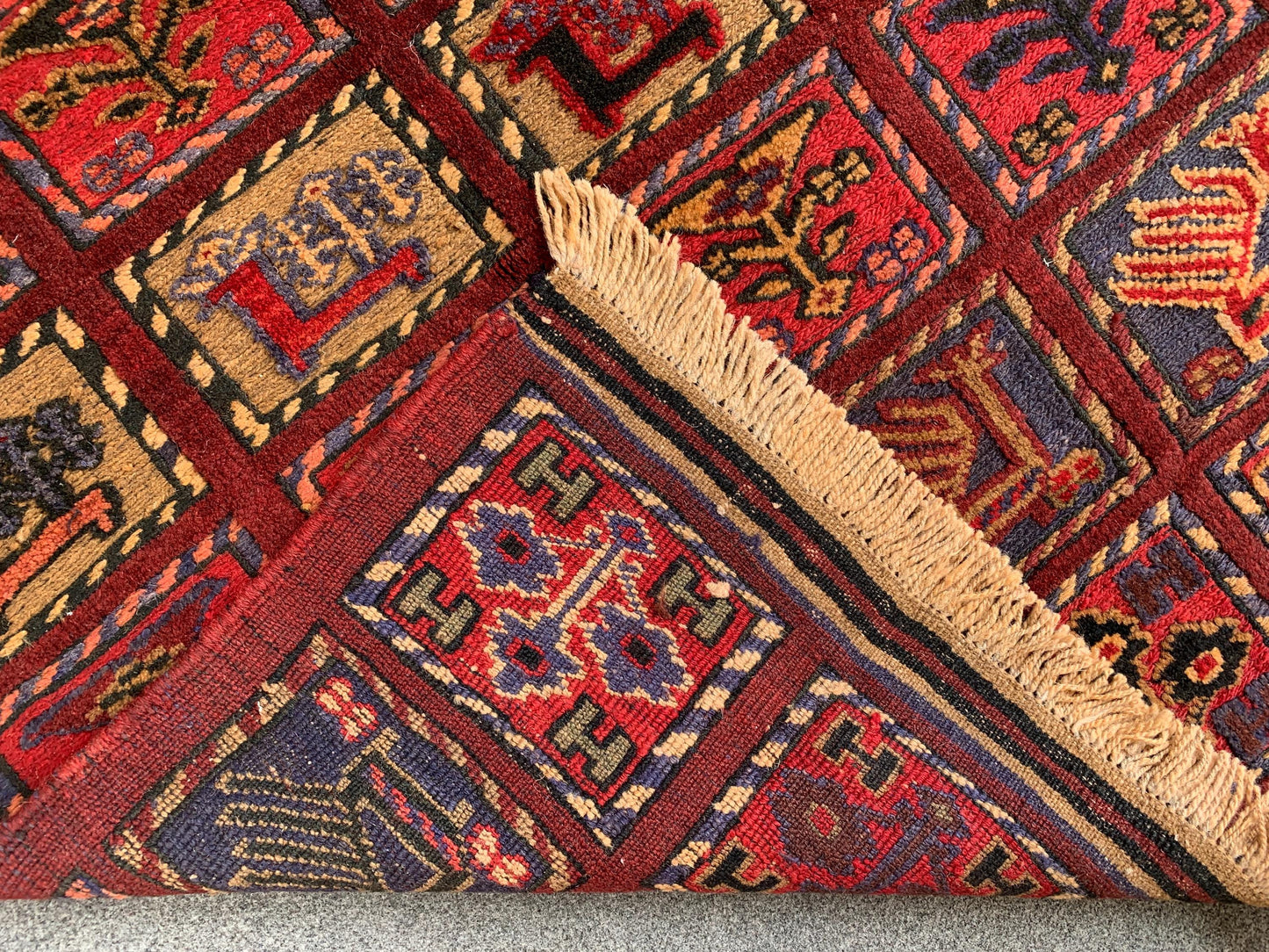 Amazing Pictorial kilim Rug, 3x4 Ft Afghan Hand Knotted kilim Rug, Nokar design Rug, Birds Floral Rug, Oriental Rug, Best for Kids Room Rug.