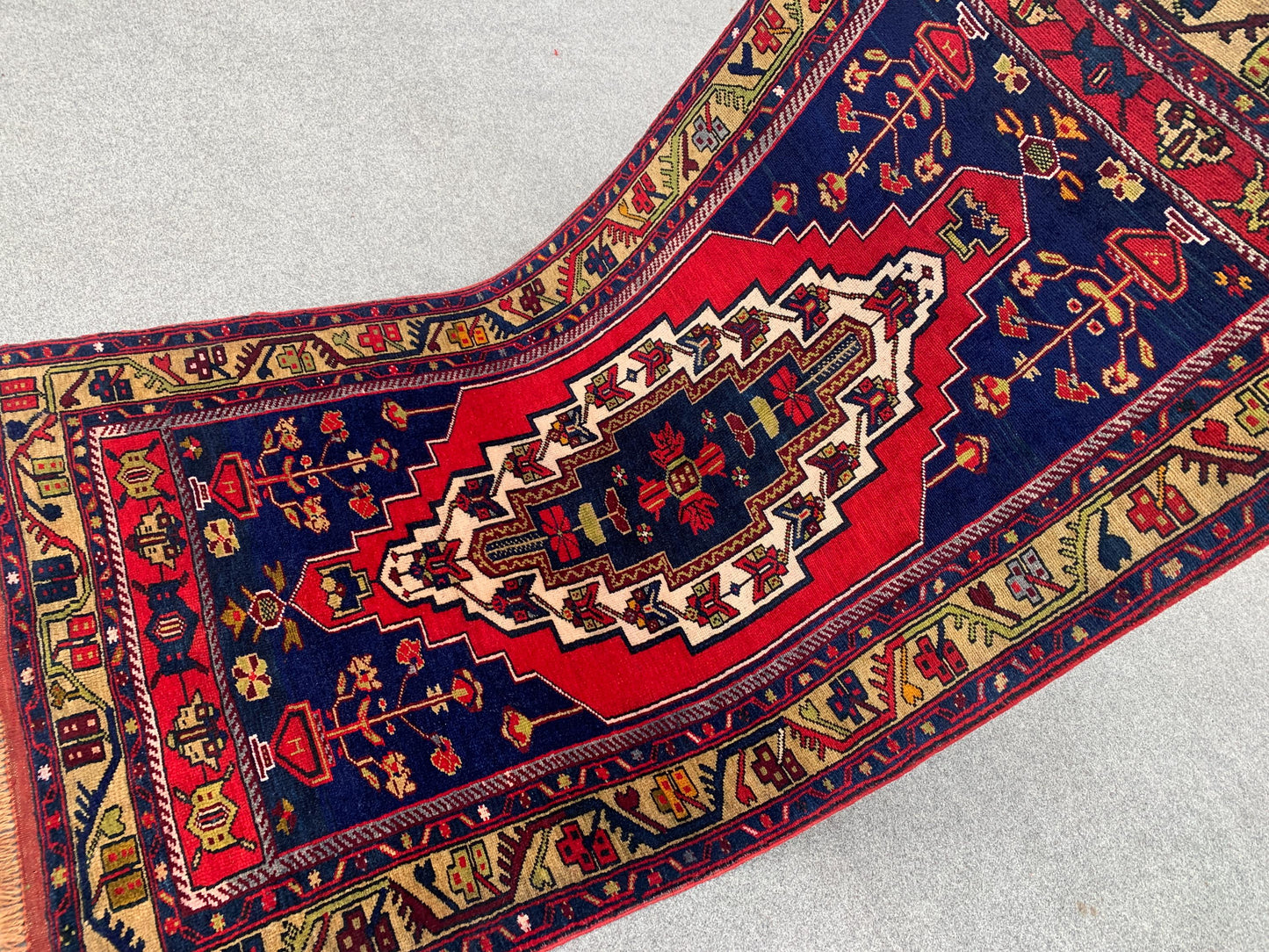 Vintage Afghan Rug, 4x7 Ft Floral design Rug, Hand Knotted Wool Rug, Geometric Area Rug, Best for Office Rug, Good Quality Rug, Bedroom Rug.