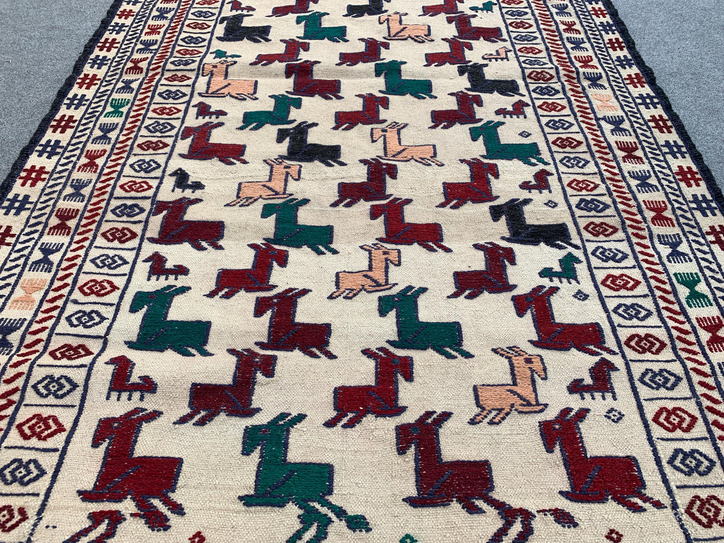 4x6 Ft Vintage Soumak kilim Rug, Afghan Handmade kilim Rug, Pictorial Kilim Rug, Oriental Rug, Wall Decor Rug, Rugs for Bedroom Hallway Rug.