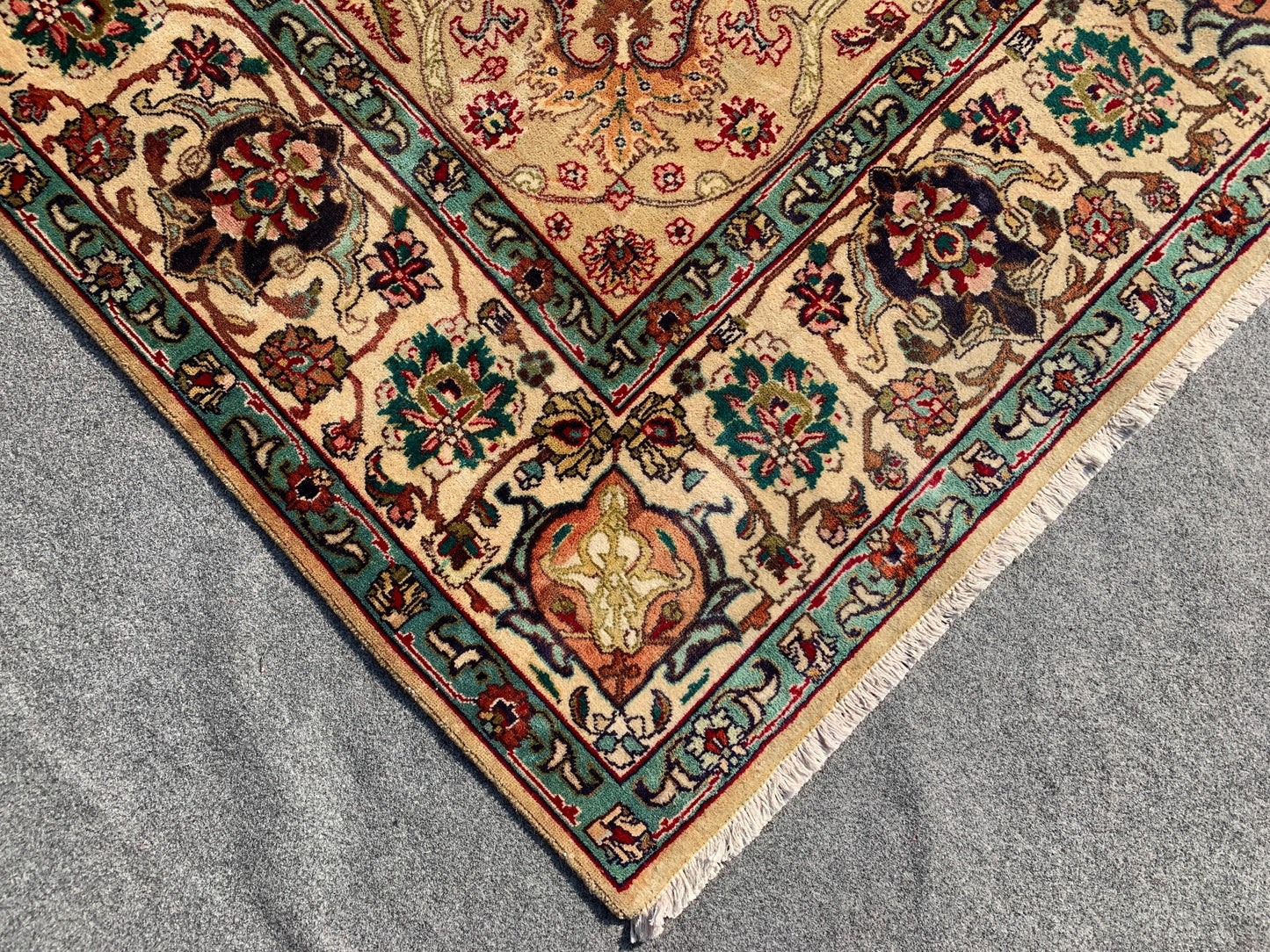 6x9 Ft Amazing Afghan Vintage Rug, Natural Hand Knotted Wool Rug, High Quality Rug Oriental Rug Home Decor Rug, Bedroom Rug Living Room Rug.