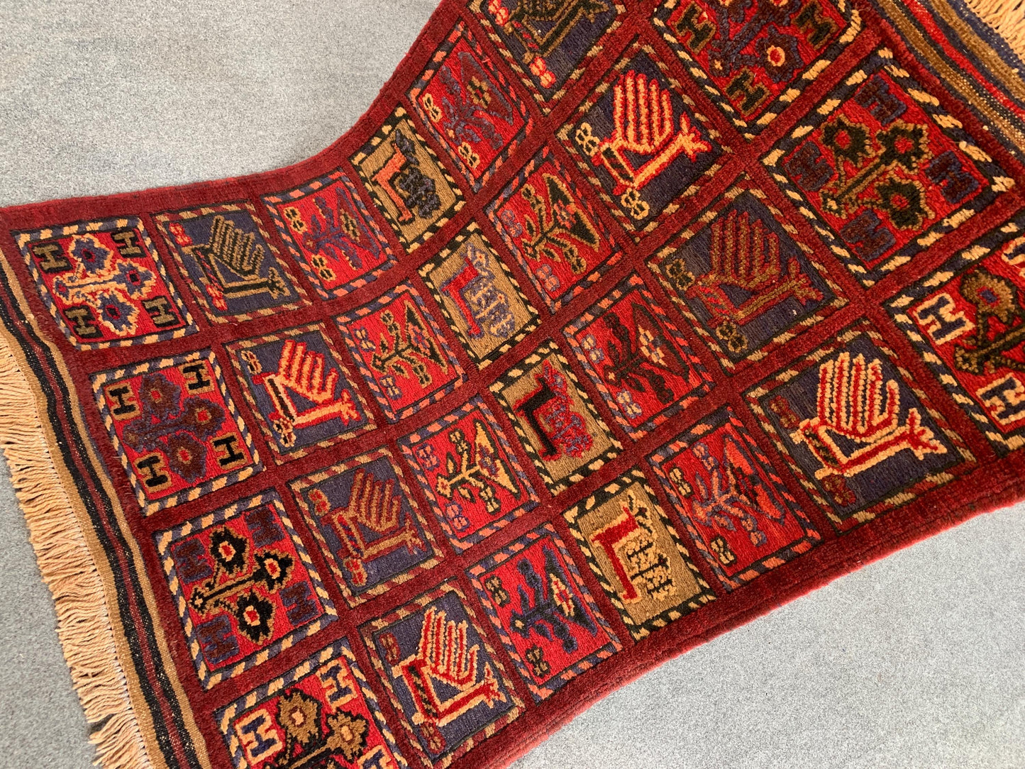 Amazing Pictorial kilim Rug, 3x4 Ft Afghan Hand Knotted kilim Rug, Nokar design Rug, Birds Floral Rug, Oriental Rug, Best for Kids Room Rug.