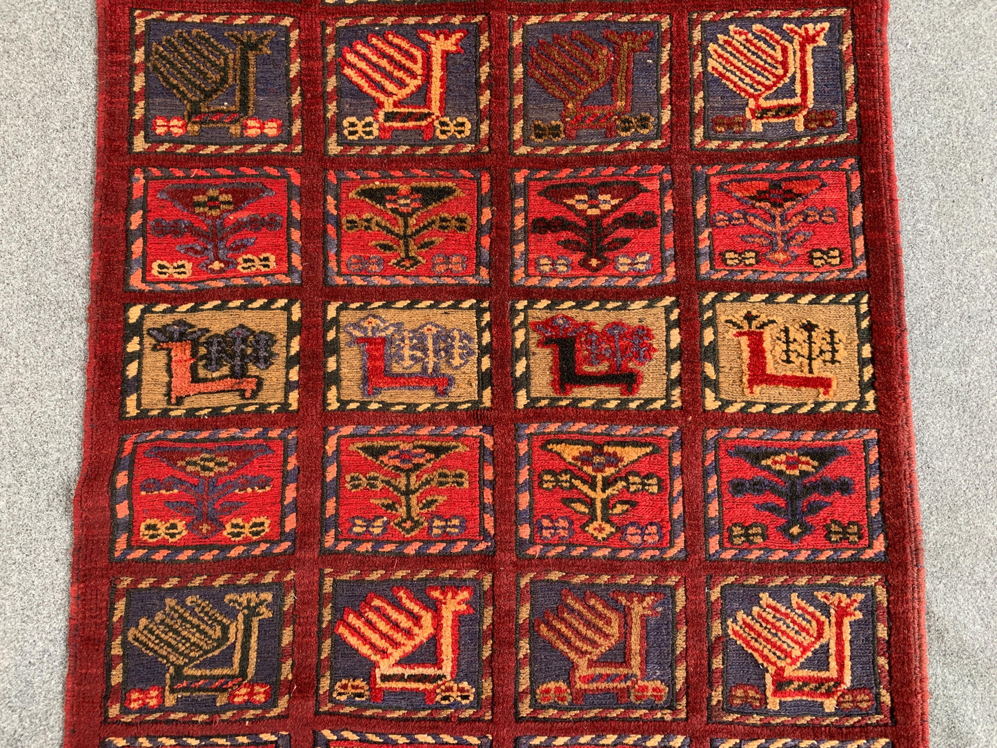 Amazing Pictorial kilim Rug, 3x4 Ft Afghan Hand Knotted kilim Rug, Nokar design Rug, Birds Floral Rug, Oriental Rug, Best for Kids Room Rug.
