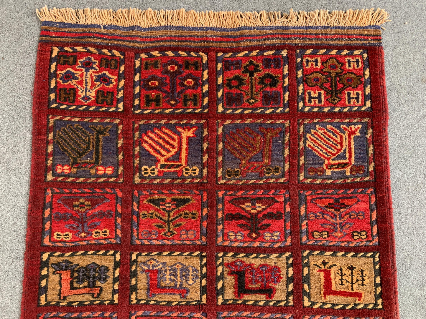 Amazing Pictorial kilim Rug, 3x4 Ft Afghan Hand Knotted kilim Rug, Nokar design Rug, Birds Floral Rug, Oriental Rug, Best for Kids Room Rug.