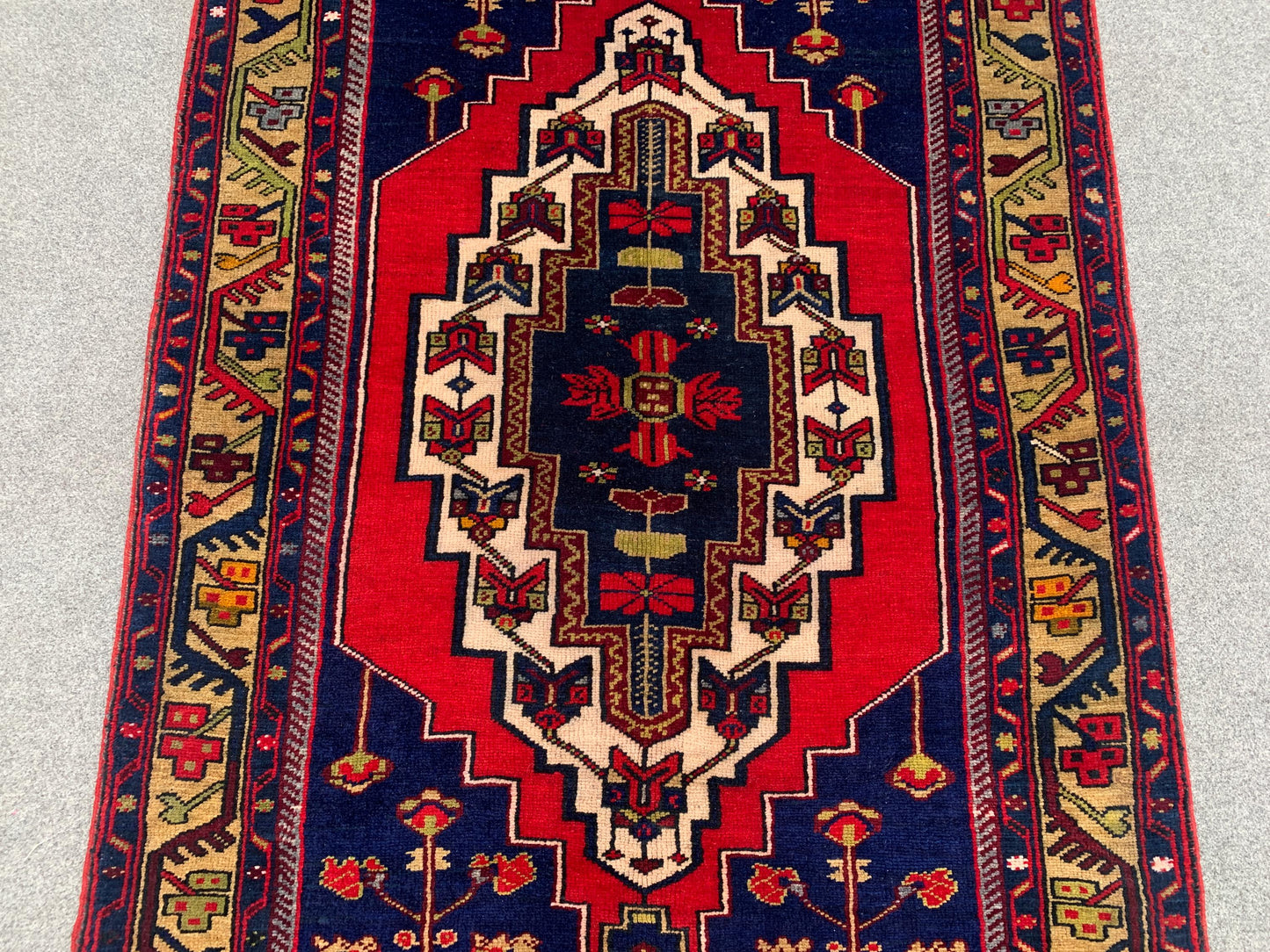 Vintage Afghan Rug, 4x7 Ft Floral design Rug, Hand Knotted Wool Rug, Geometric Area Rug, Best for Office Rug, Good Quality Rug, Bedroom Rug.