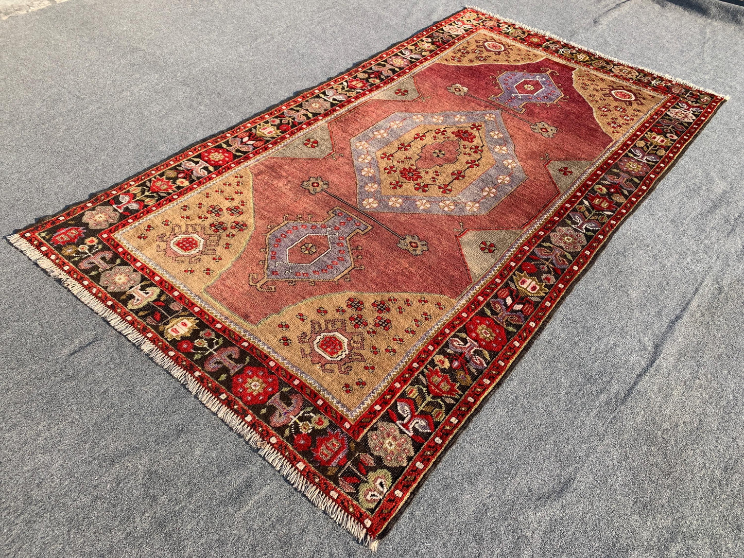 4x7 Ft Amazing Vintage Rug, Afghan Hand Knotted Rug, Geometric Area Rug, Low Pile Rug, Best for Living Room Bedroom Rug, Good Quality Rug.