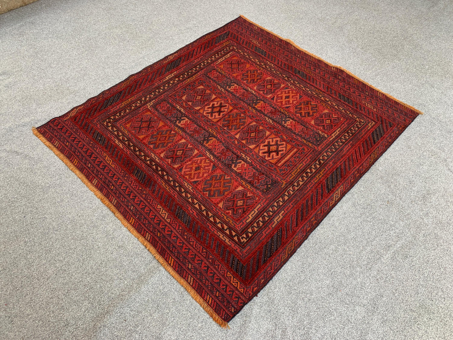 4x4 Ft Amazing Afghan kilim Rug, Hand knotted Herati kilim Rug, Barjasta design Rug, Oriental kilim Rug, Rugs for Bedroom Rug, Hallway Rug.