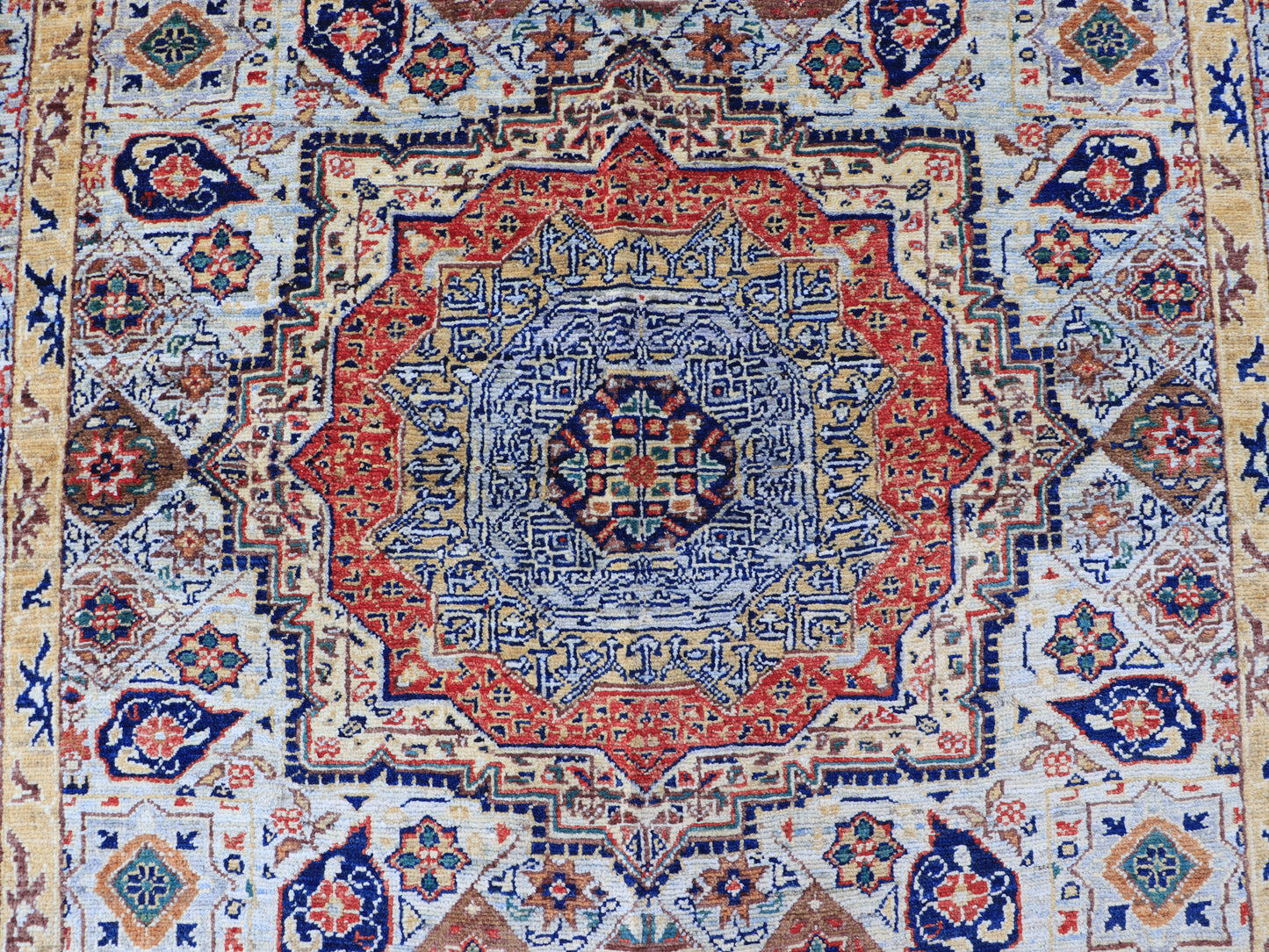 5x7 ft Beige Mamluk Area Rug