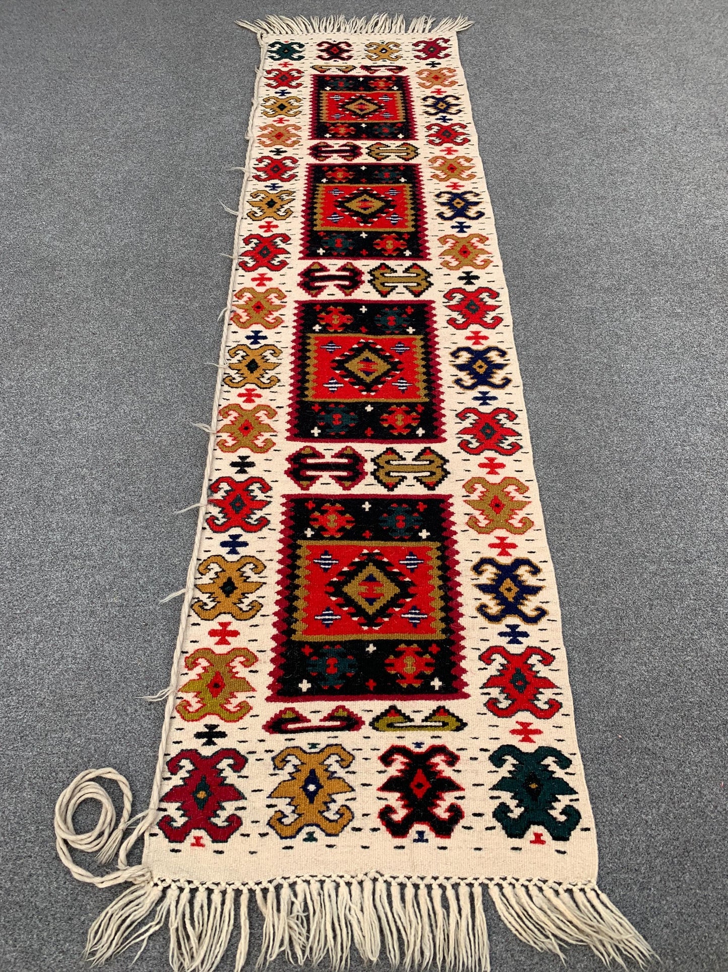 2x6 ft Turkish Sumak Runner Kilim Rug, Handmade Afghan Wool Sumak Rug, Geometric Sumak Kilim Rug, Home Decor Bedroom Rug Hallway Runner Rug.