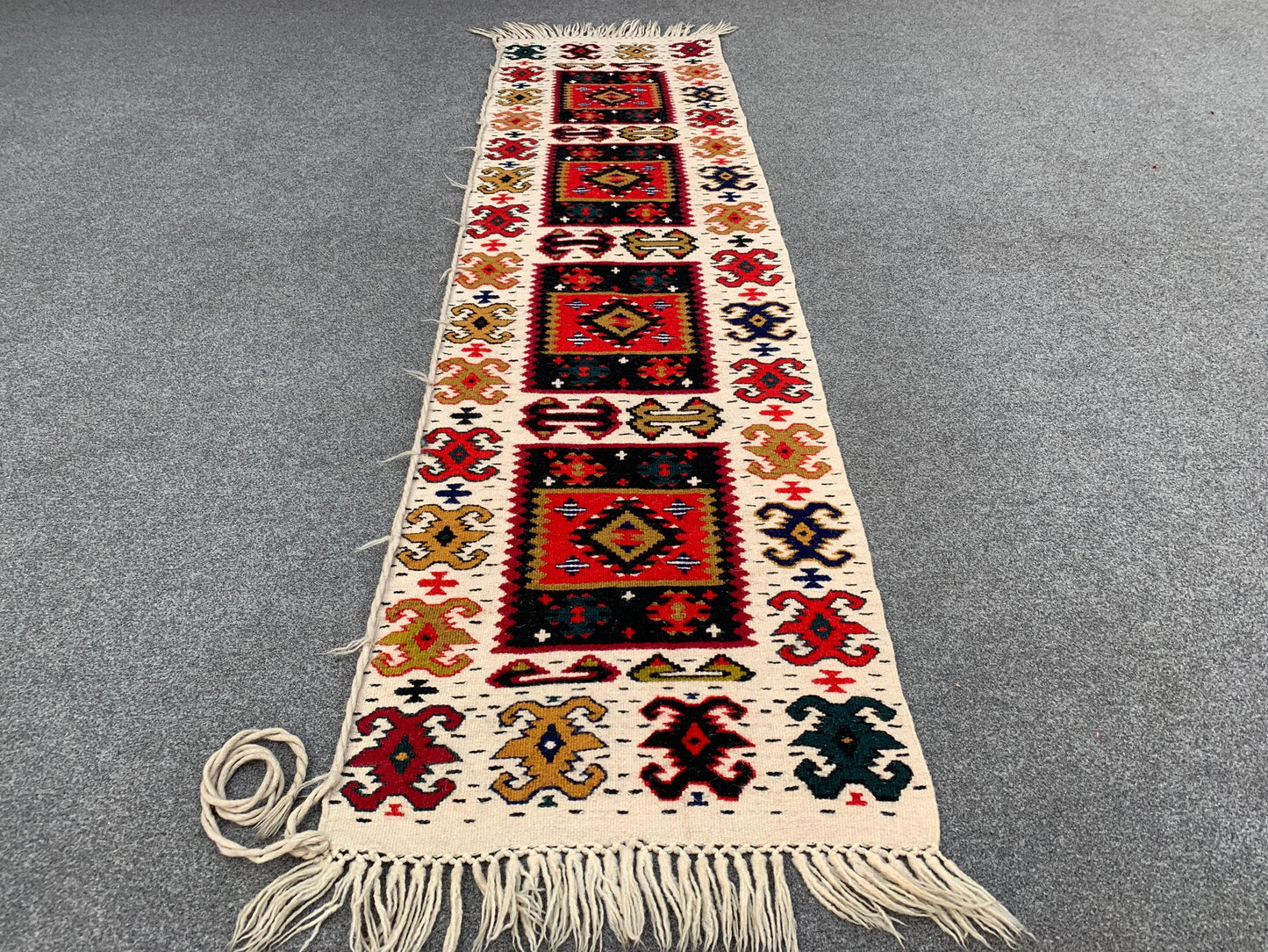 2x6 ft Turkish Sumak Runner Kilim Rug, Handmade Afghan Wool Sumak Rug, Geometric Sumak Kilim Rug, Home Decor Bedroom Rug Hallway Runner Rug.