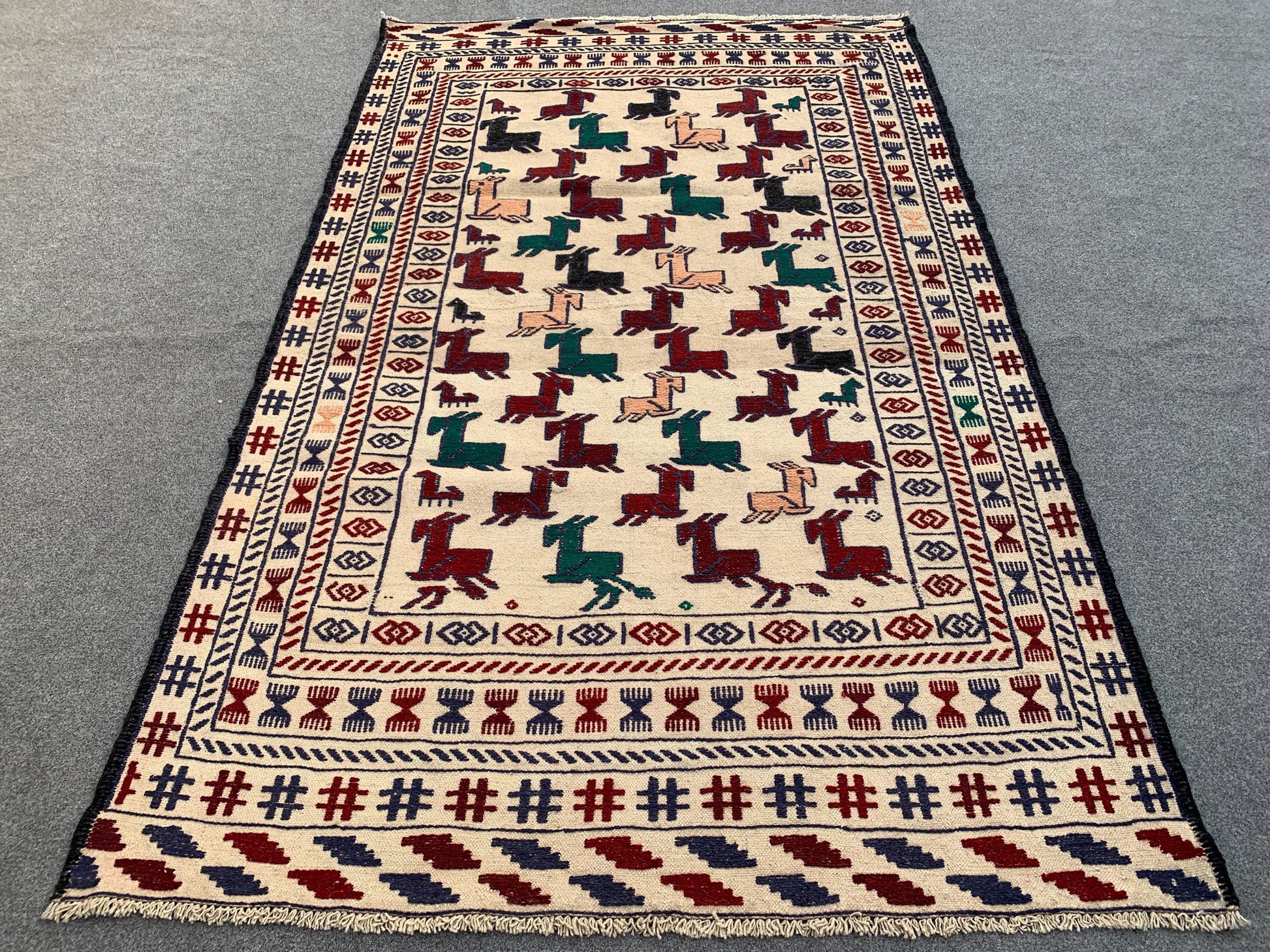 4x6 Ft Vintage Soumak kilim Rug, Afghan Handmade kilim Rug, Pictorial Kilim Rug, Oriental Rug, Wall Decor Rug, Rugs for Bedroom Hallway Rug.