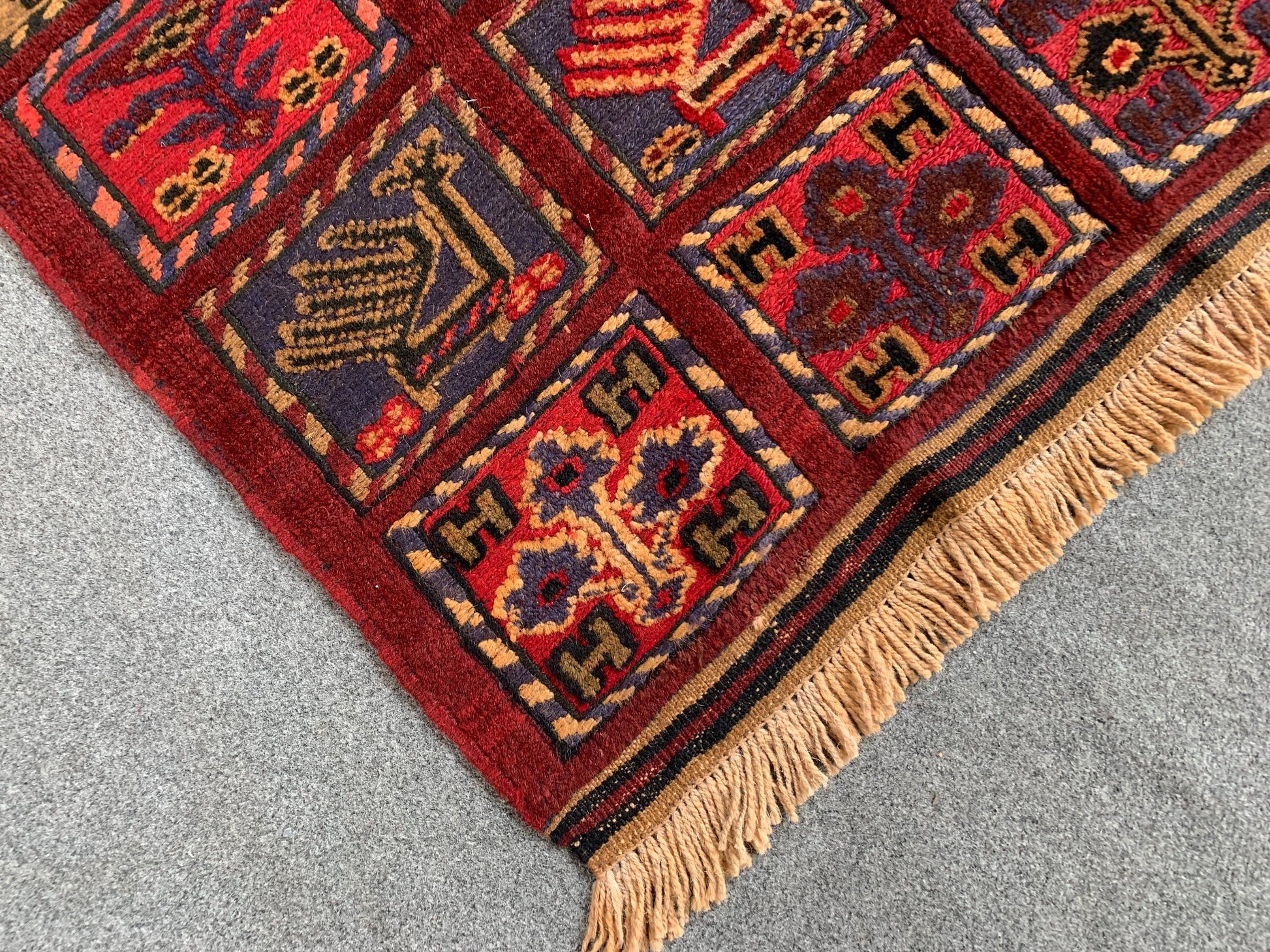 Amazing Pictorial kilim Rug, 3x4 Ft Afghan Hand Knotted kilim Rug, Nokar design Rug, Birds Floral Rug, Oriental Rug, Best for Kids Room Rug.