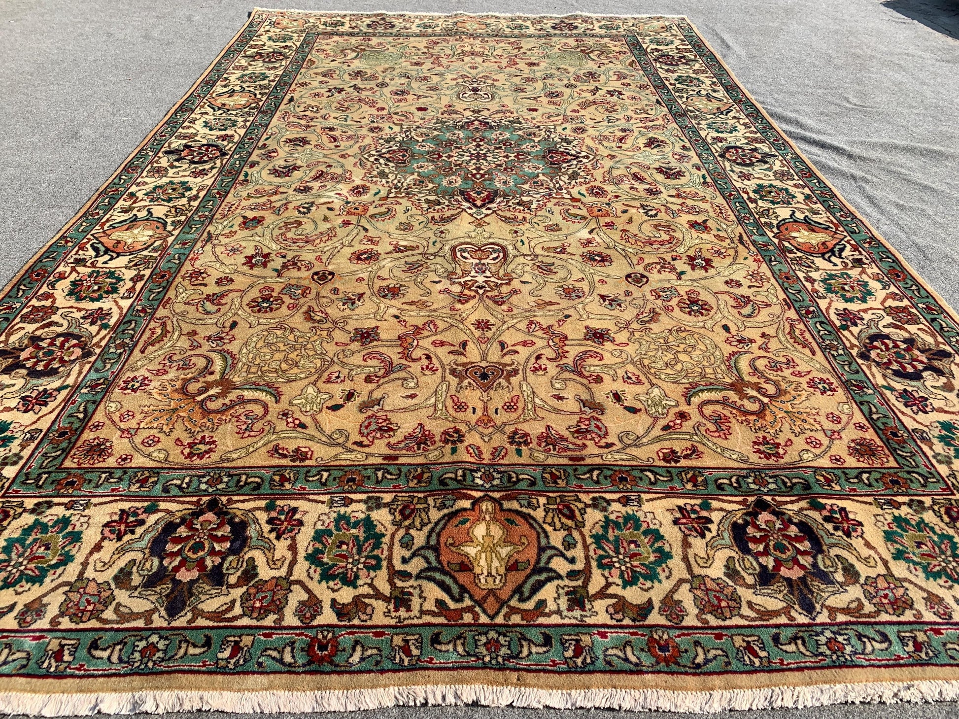 6x9 Ft Amazing Afghan Vintage Rug, Natural Hand Knotted Wool Rug, High Quality Rug Oriental Rug Home Decor Rug, Bedroom Rug Living Room Rug.