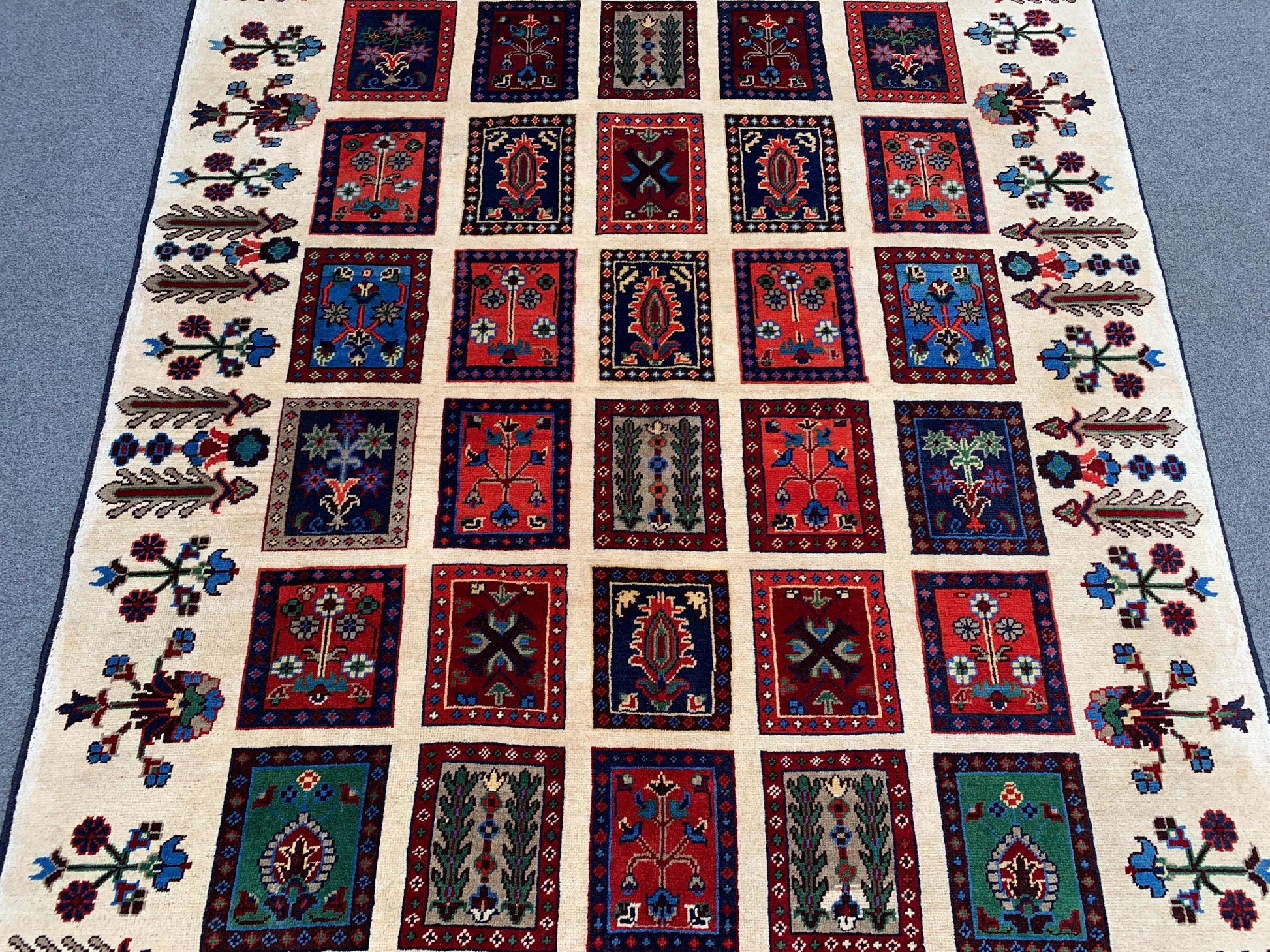 5x6 Ft Amazing Afghan Rug, Natural Hand Knotted Rug, Checkered Floral design Rug, Good Pile Rug, Oriental Wool Rug, Bedroom Living Room Rug.