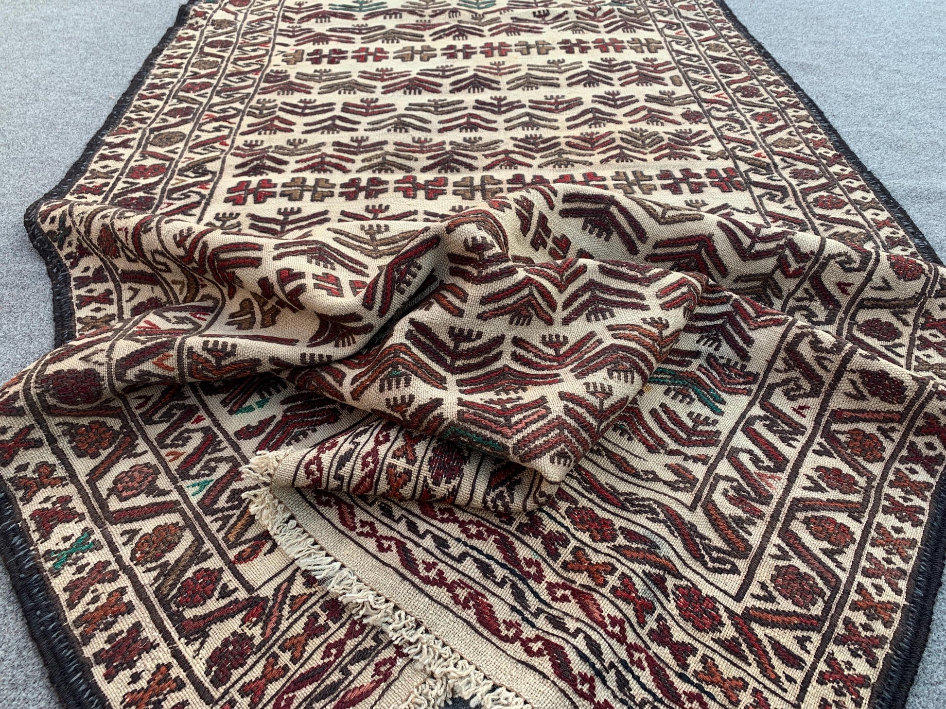 4x6 Ft Antique Soumak kilim Rug, Handmade Vintage kilim Rug, Afghan Soumak Rug, Oriental Wool Rug, Wall Decor Rug, Bedroom Rug, Hallway Rug.