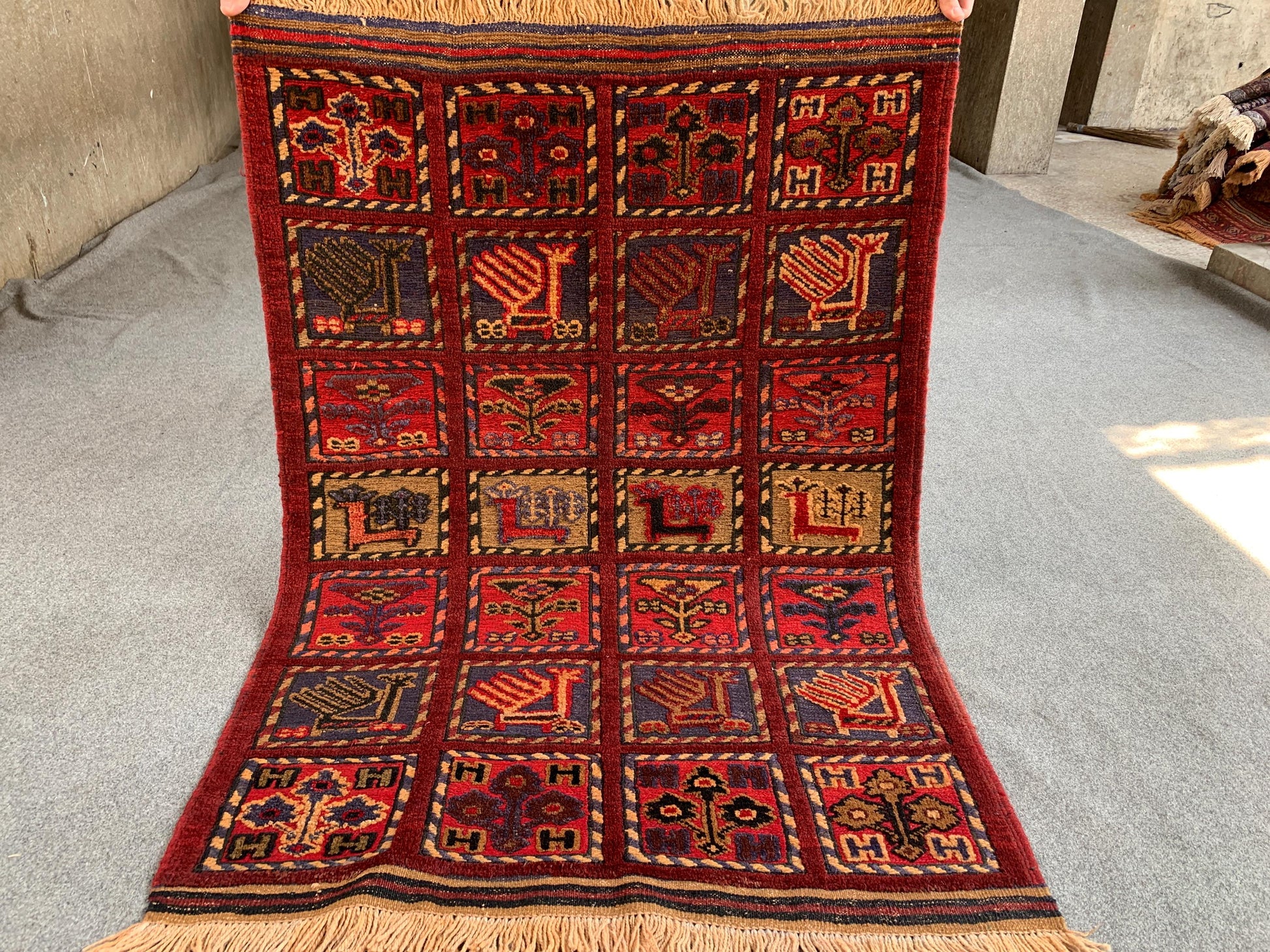 Amazing Pictorial kilim Rug, 3x4 Ft Afghan Hand Knotted kilim Rug, Nokar design Rug, Birds Floral Rug, Oriental Rug, Best for Kids Room Rug.